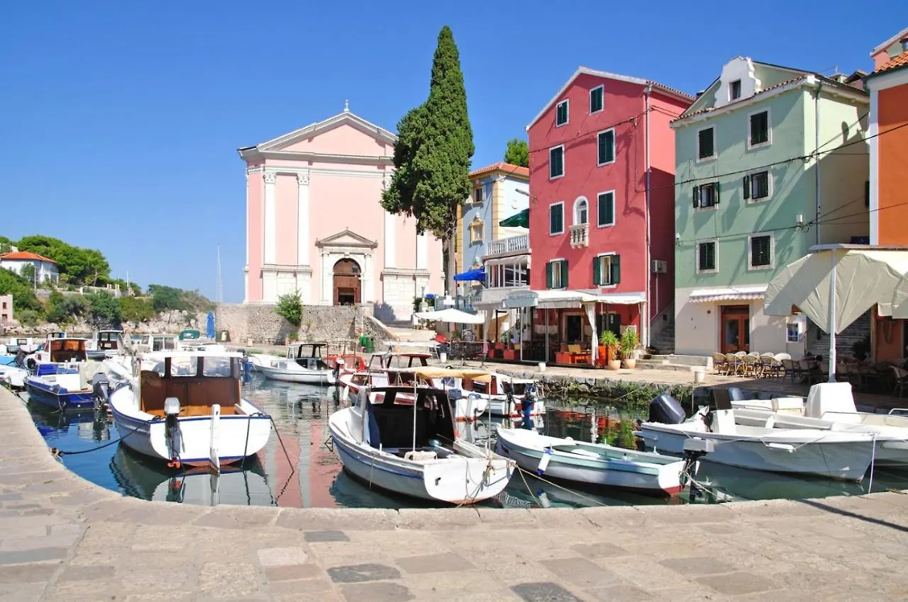 Studio Apartment In Mali Losinj With Terrace, Air Conditioning, Wifi, Washing Machine 4913-2