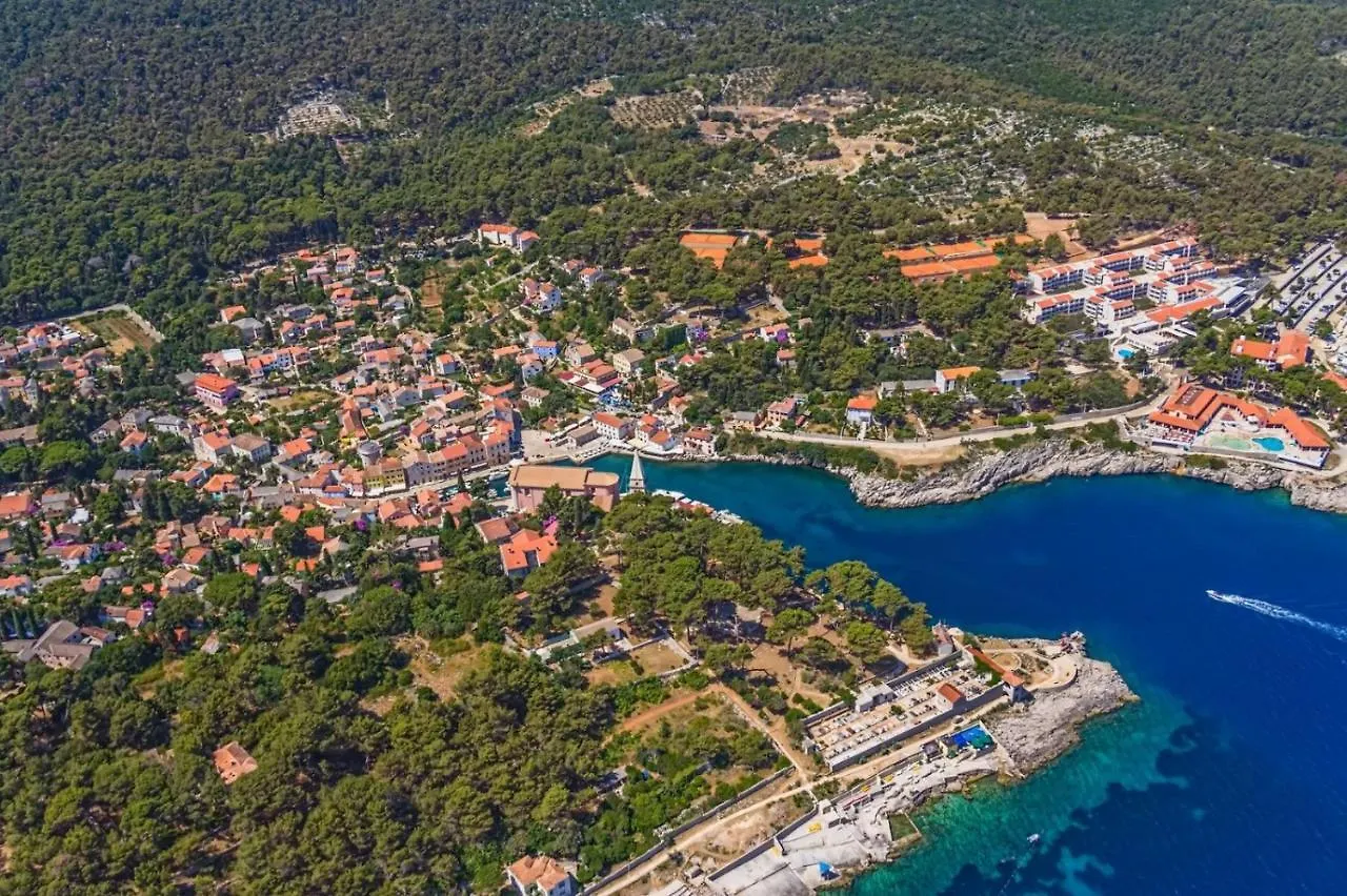 Studio Apartment In Mali Losinj With Terrace, Air Conditioning, Wifi, Washing Machine 4913-2 Croatia